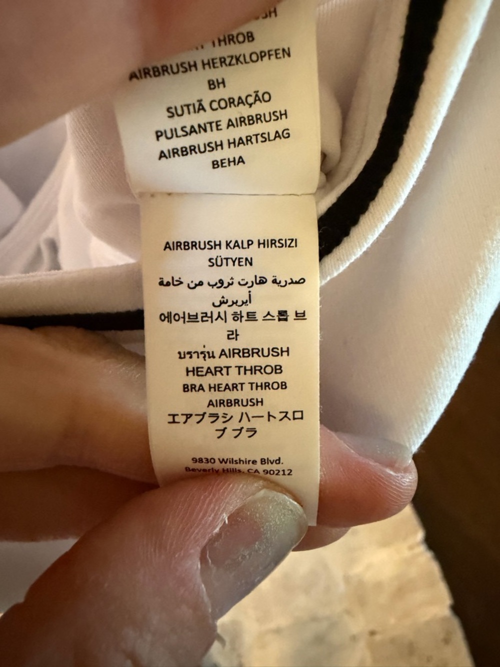 ALO Yoga Airbrush White/Black Heart Throb SET - Picture 13 of 15